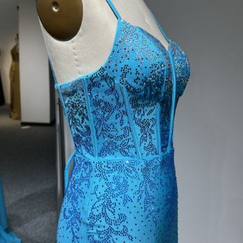 Side Profile Perfection: Sculpts a slim waist while lifting hips into an elegantly lifted curve.